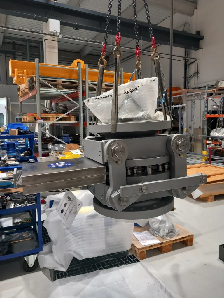 ruwais-lng-loading-arms_swivel-joint-assembly